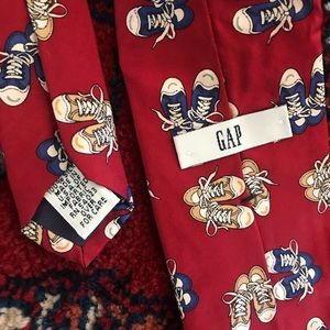 Red Tie Blue Yellow Lace-Up Shoes Silk Tie